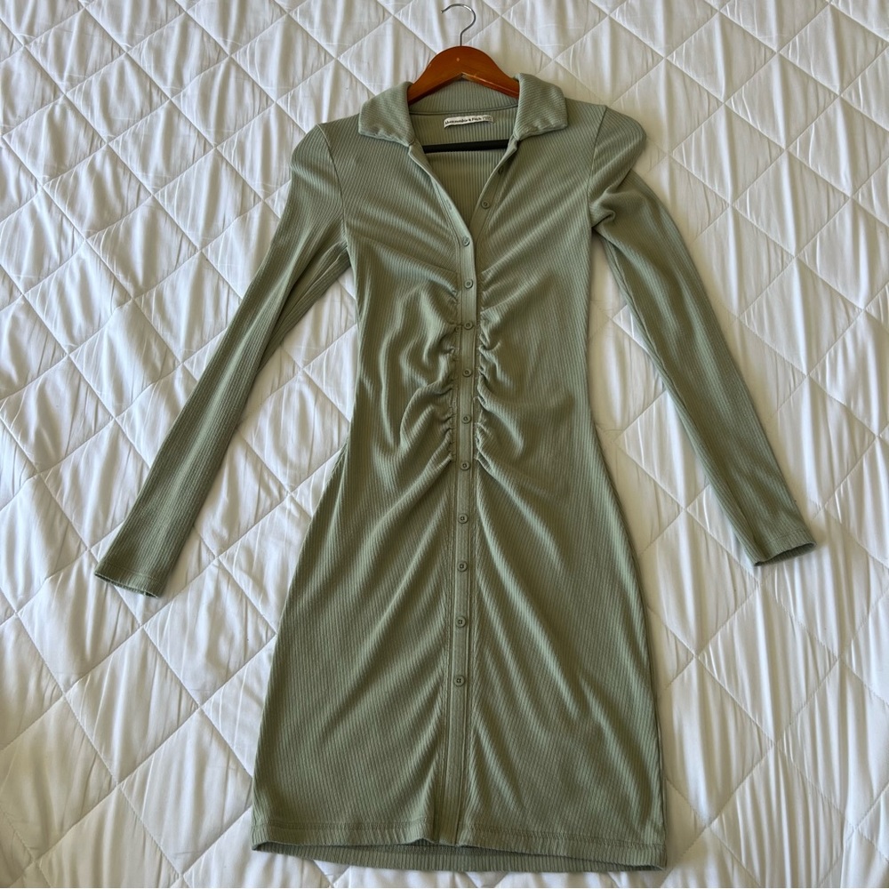 Abercrombie and Fitch green ruched dress